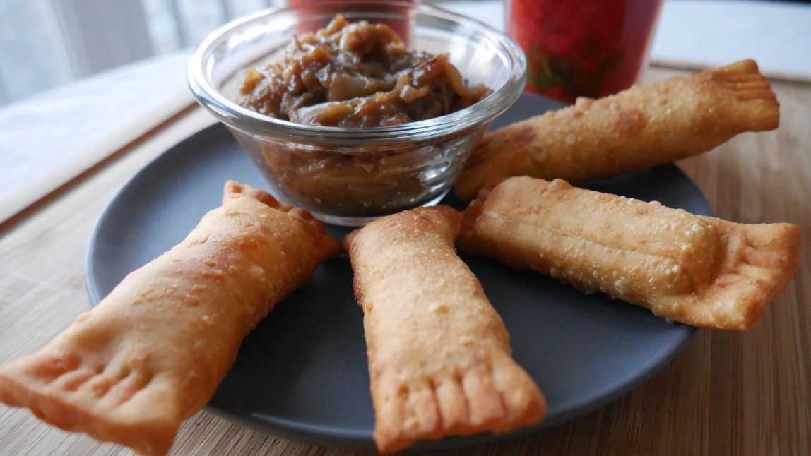 Do Your Appetizer | Tequeños à la fourme d'Ambert et compotée d'oignon